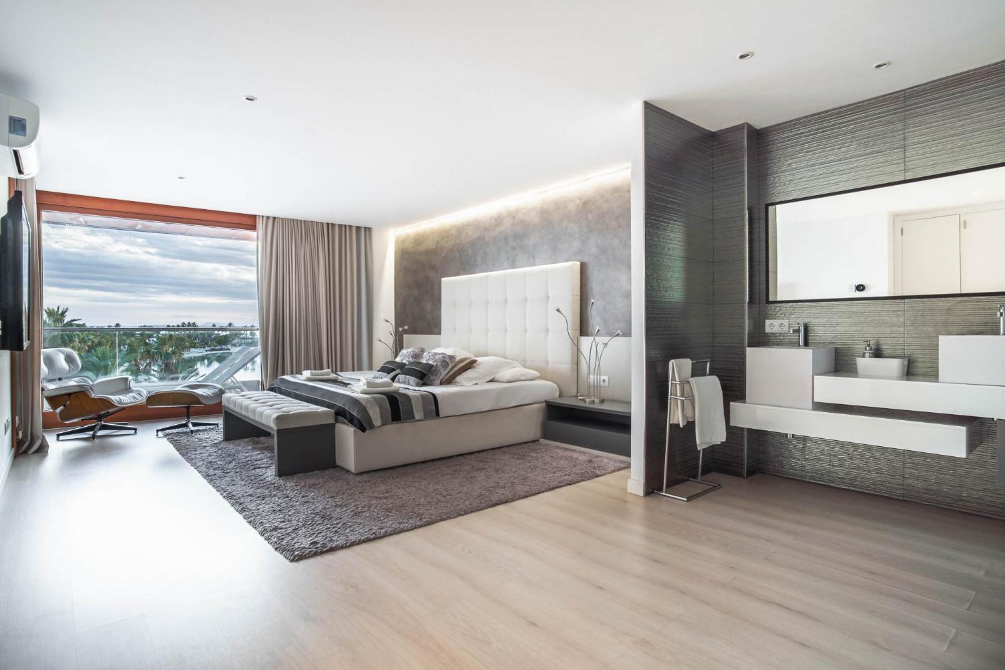 Luxury Sea View Apartment In Puerto De Alcudia ภายนอก รูปภาพ